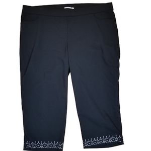 18W black embellished capris pants